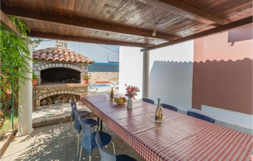 Stunning Home In Pula