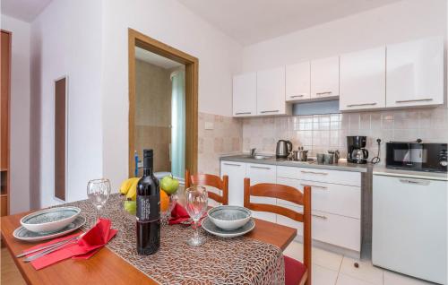 Stunning Apartment In Biograd Na Moru With Wifi