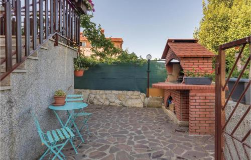 Two-Bedroom Apartment In Fazana