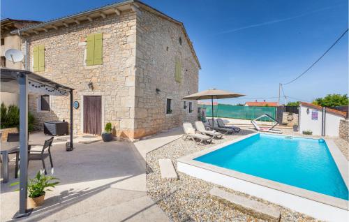 Two-Bedroom Holiday Home In Svetvincenat