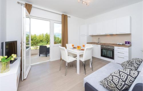 One-Bedroom Apartment In Cavtat