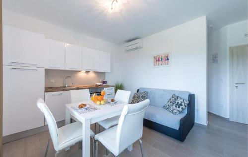 One-Bedroom Apartment In Cavtat