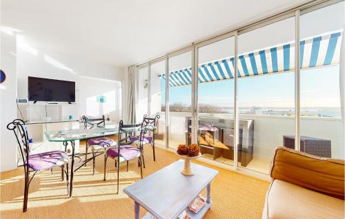 2 Bedroom Awesome Apartment In Royan