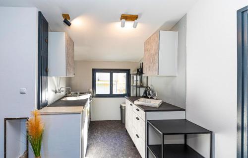 Gorgeous Apartment In Okrug Gornji With Wifi