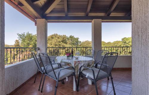 Awesome Apartment In Pula With Wifi