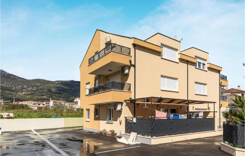 Stunning Apartment In Kastel Stari With Wifi
