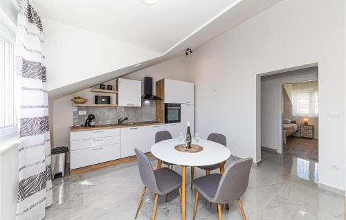 Stunning Apartment In Kastel Stari With Wifi