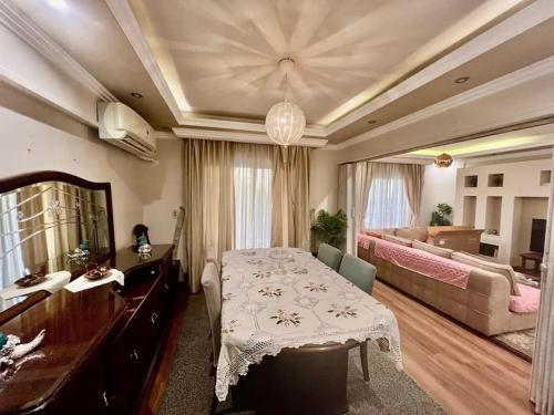 Families Only -Luxurious Apart Rehab New Cairo