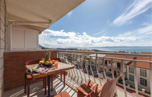 Two-Bedroom Apartment Makarska With Sea View 03