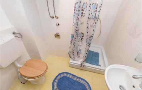 1 Bedroom Nice Apartment In Senj