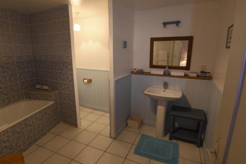 Koupelna v ubytování Domaine de la chapelle - Ch d'hote