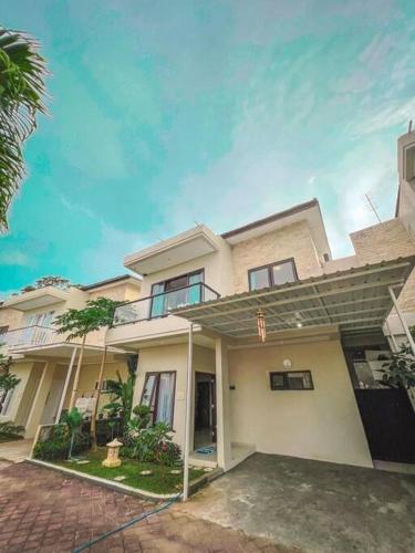 Spacious guest room at 3 Bedroom Private Villa With Pool In Nusa Dua, Kampial Extended Room Rent