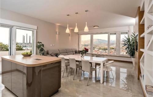 Luxurious Home In Podstrana
