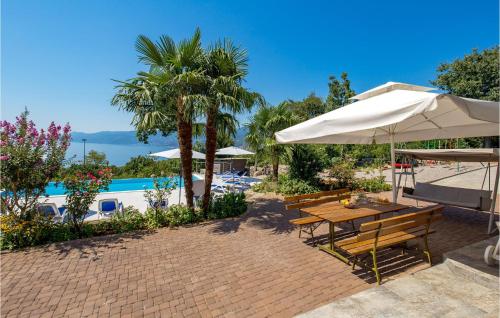 2 Bedroom Beautiful Apartment In Rijeka