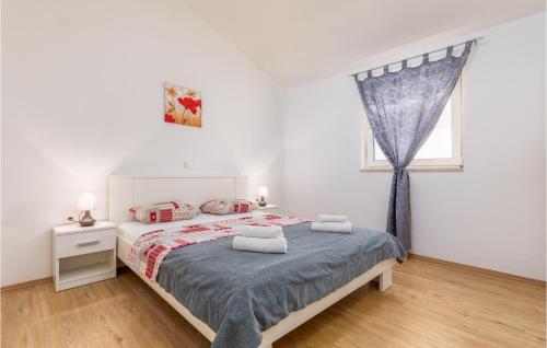 2 Bedroom Amazing Apartment In Pula