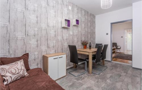 2 Bedroom Stunning Apartment In Malinska