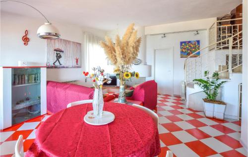 Η κουζίνα ή μικρή κουζίνα στο Nice Apartment In Baunei Nu