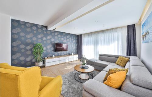 Lovely Home In Kastel Stari