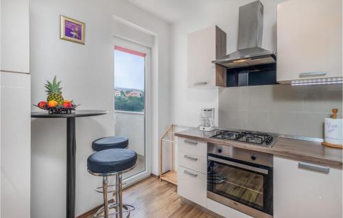 Lovely Apartment In Novi Vinodolski With Wifi