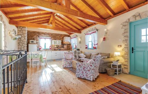 Χώρος καθιστικού στο Awesome Home In Grizane With Wifi