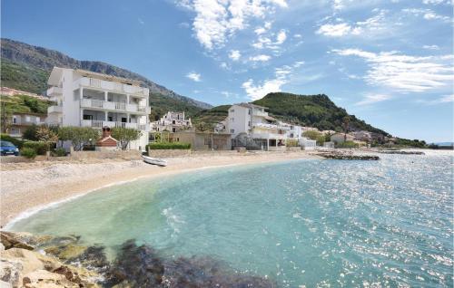 Two-Bedroom Apartment In Podstrana