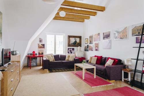 Dream Stay - Art gallery Family Apartment with 2 Bathrooms