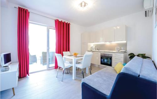 One-Bedroom Apartment In Cavtat