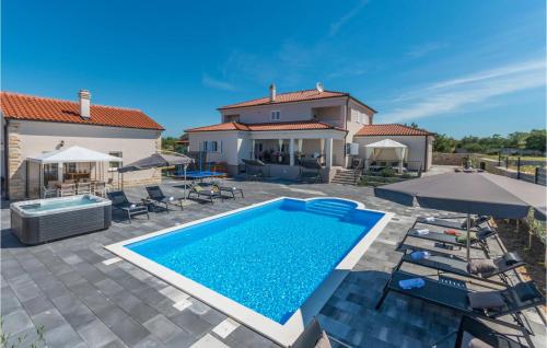 Amazing Home In Sukosan With Wifi