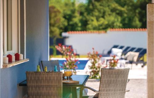 Two-Bedroom Holiday Home In Banjole