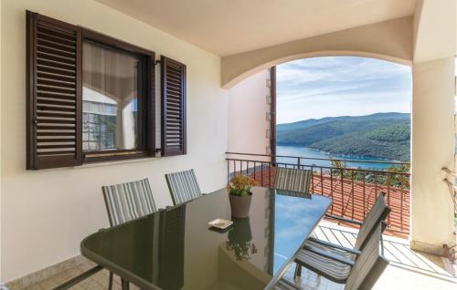 Two-Bedroom Apartment In Rabac