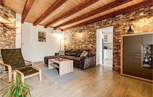 2 Bedroom Amazing Home In Orebic