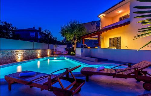 Gorgeous Home In Pula