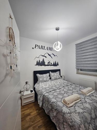 パレにあるParlament- Jahorina-Paleのベッドルーム1室(ベッド1台付)が備わります。