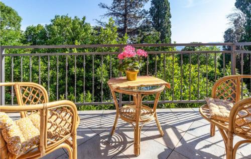 Pet Friendly Apartment In Novi Vinodolski