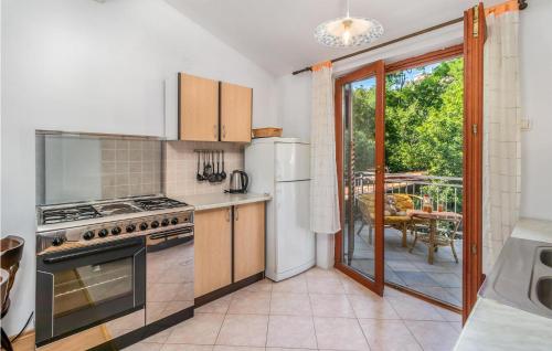 Pet Friendly Apartment In Novi Vinodolski