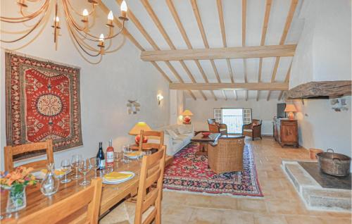Posedenie v ubytovaní 3 Bedroom Cozy Home In Taulis