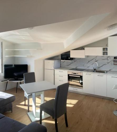 Seaview Studio-Apartment Tar