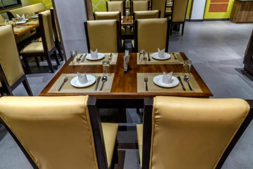 Εστιατόριο ή άλλο μέρος για φαγητό στο RS Regal Inn-Deoghar