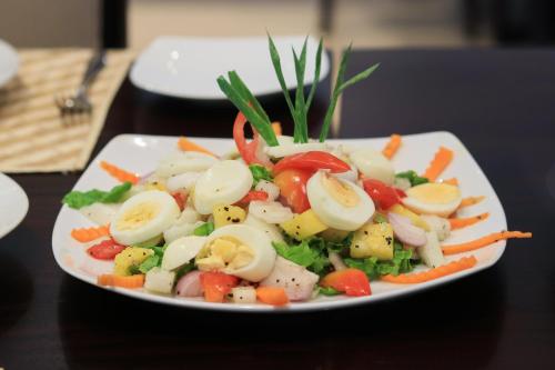 ホテルの敷地内または近くでの食事または食べ物