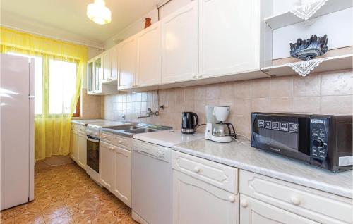 Amazing Apartment In Novi Vinodolski
