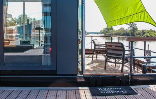 Balkón nebo terasa v ubytování Hausboot Bellevue