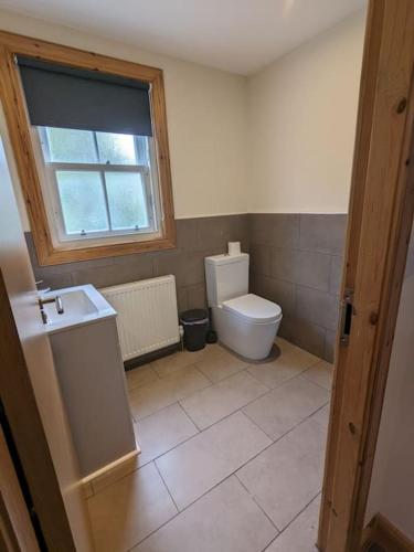 Bilik mandi di 56 Bayhead Stornoway, 7 Bedroom house