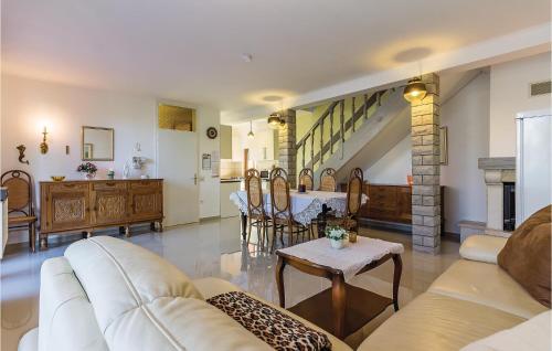 Beautiful Home In Pula