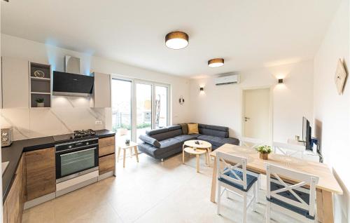 Amazing Apartment In Kastel Novi With Wifi