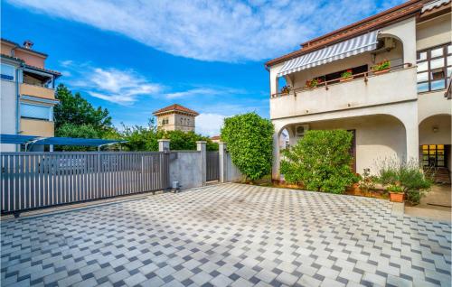 Gorgeous Apartment In Pula With Wifi