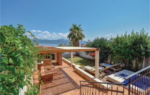 Nice Home In Slatine With Sauna