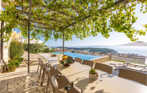 Awesome Home In Makarska With Sauna