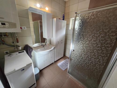 Phòng tắm tại Béke Szigete Nyaraló