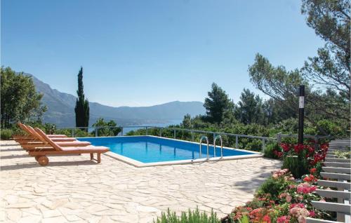 Fotografie z fotogalerie ubytování Three-Bedroom Holiday Home In Zrnovo v destinaci Korčula