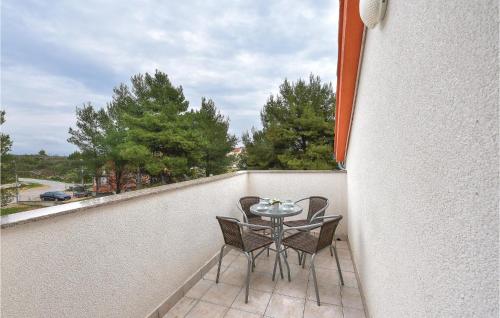 Fotografie z fotogalerie ubytování 1 Bedroom Gorgeous Apartment In Vodice v destinaci Vodice